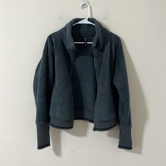 Athleta Tugga Sherpa Jacket Bali Green Size Medium - Picture 4 of 10